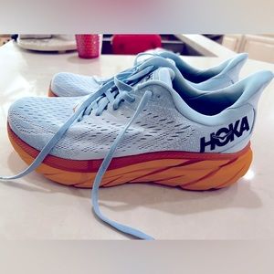 Hoka 10.5 Women. Brand New. No original box. Smoke Free.